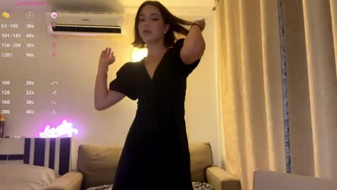 Nica online show from May 6, 2026, 8:58 pm