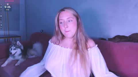 Snapshot of burn_lissa chatting on September 28, 2025, 8:47 pm Lissa online show from September 28, 2025, 8:47 pm