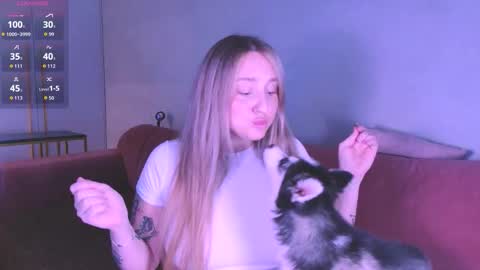 Snapshot of burn_lissa chatting on October 12, 2025, 7:13 pm Lissa online show from October 12, 2025, 7:13 pm