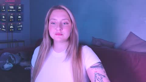 Snapshot of burn_lissa chatting on November 2, 2025, 7:27 pm Lissa online show from November 2, 2025, 7:27 pm