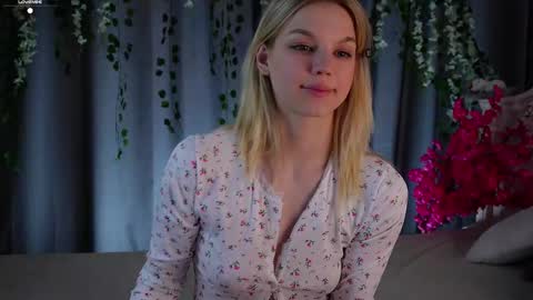 Snapshot of burnletitallburn chatting on October 11, 2025, 4:38 pm Jessica online show from October 11, 2025, 4:38 pm