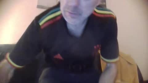 burnleyguy1977 online show from December 16, 2024, 5:59 am