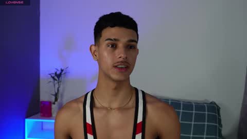 Buster independent model online show from November 27, 2025, 5:59 pm