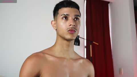 Buster independent model online show from February 20, 2026, 10:43 pm