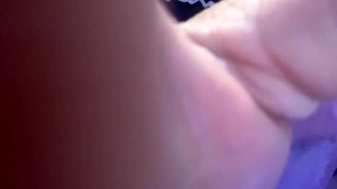 bustinyourbutt online show from November 17, 2025, 4:40 am