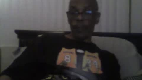 Busturgutzgd1 online show from December 30, 2024, 6:42 am
