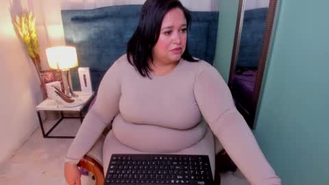 busty juicy online show from March 1, 2025, 3:05 pm
