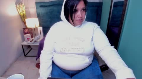 busty juicy online show from March 12, 2025, 12:04 pm