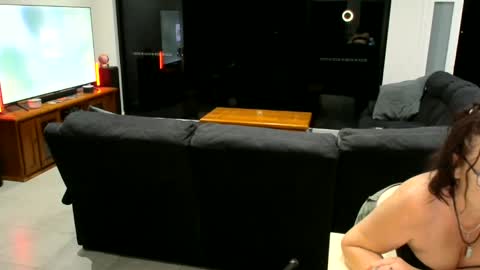 bustyboilie7 online show from March 24, 2026, 10:20 am