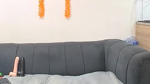 bustyqueen56 online show from April 22, 2026, 10:00 pm