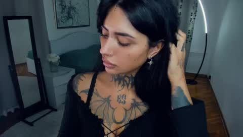 Sabrina online show from September 20, 2025, 6:14 am