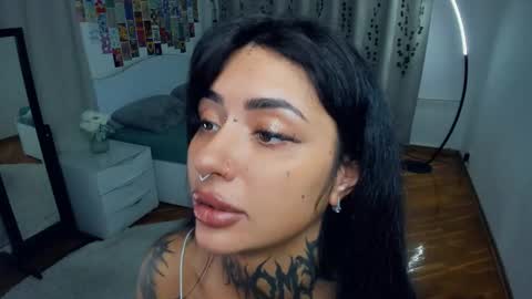 Sabrina online show from October 13, 2025, 6:24 am