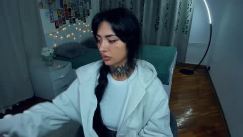 Sabrina online show from October 20, 2025, 6:25 am