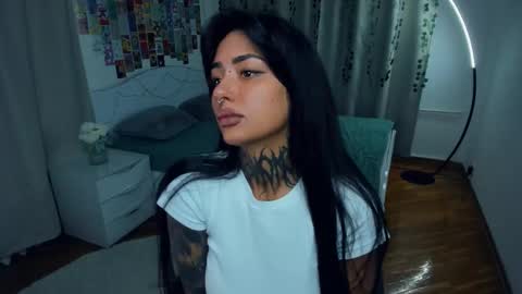 Sabrina online show from October 25, 2025, 6:32 am