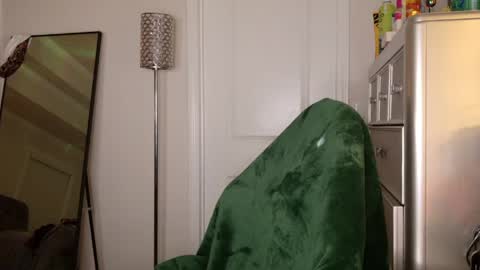 butterfly booty online show from April 23, 2026, 9:52 am