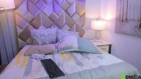 Snapshot of butterflydoll_ chatting on April 30, 2026, 12:11 pm butterflydoll_ online show from April 30, 2026, 12:11 pm