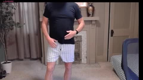 Snapshot of buttnakedfun954737 chatting on November 26, 2025, 6:42 pm Miles online show from November 26, 2025, 6:42 pm