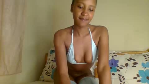 Snapshot of buttter_cup chatting on October 26, 2025, 9:53 pm Claudia online show from October 26, 2025, 9:53 pm