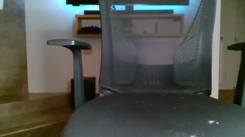 bwc44u online show from October 1, 2025, 2:06 am