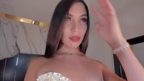 bylie_hills online show from June 17, 2026, 10:00 pm