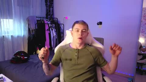 c10h15on online show from March 31, 2026, 10:04 am