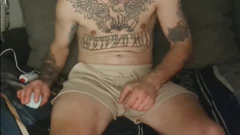 Snapshot of c4tf1sh chatting on February 2, 2026, 8:35 am 1DontR3member online show from February 2, 2026, 8:35 am