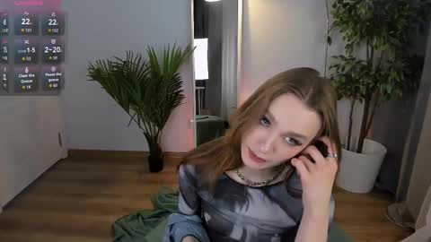 Snapshot of c_moonie_ chatting on November 6, 2025, 8:54 pm Polly online show from November 6, 2025, 8:54 pm