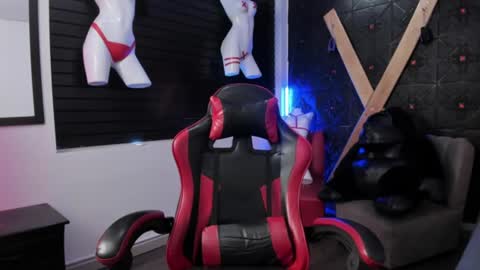 caami__ online show from June 25, 2026, 5:12 am