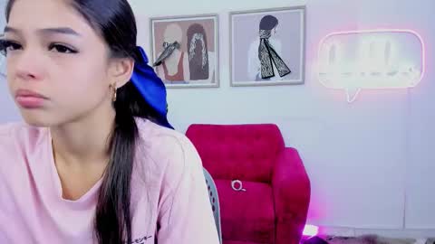 Snapshot of caaty7 chatting on October 19, 2025, 7:36 pm Caaty online show from October 19, 2025, 7:36 pm