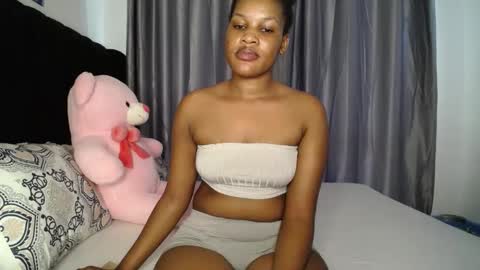 EVA online show from February 16, 2025, 12:32 pm