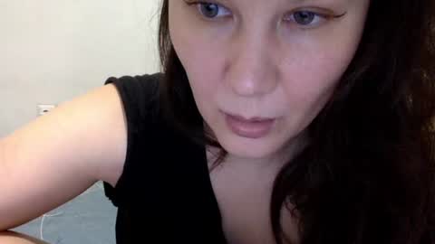 Snapshot of caffeinated_lamb chatting on November 27, 2025, 7:27 pm Lamb online show from November 27, 2025, 7:27 pm