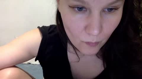 Snapshot of caffeinated_lamb chatting on December 20, 2025, 6:37 pm Lamb online show from December 20, 2025, 6:37 pm