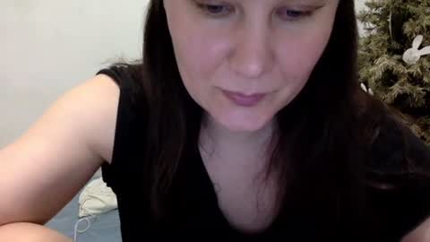 Lamb online show from April 10, 2026, 5:50 pm