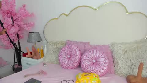 Cahitlin  online show from October 1, 2025, 7:25 am