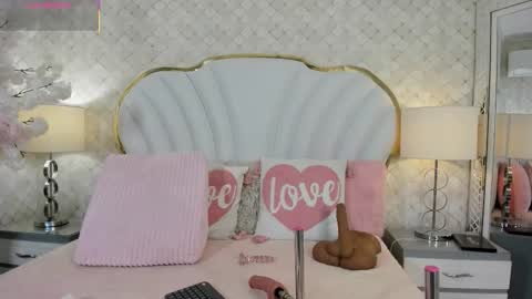 Cahitlin  online show from January 8, 2026, 7:10 am