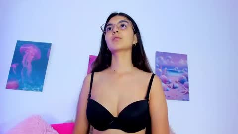 Snapshot of cailin_dione chatting on April 18, 2026, 3:21 am cailin_dione online show from April 18, 2026, 3:21 am