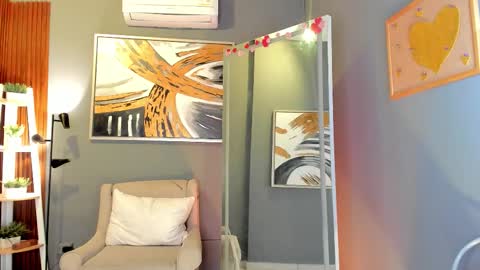 Snapshot of cailing chatting on March 5, 2026, 10:55 am I am Katherine online show from March 5, 2026, 10:55 am