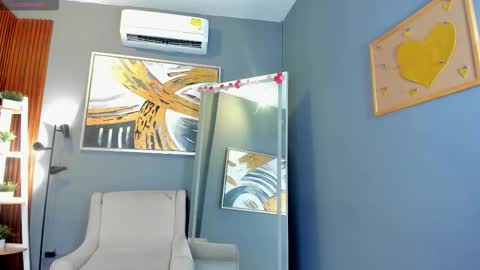 Snapshot of cailing chatting on March 9, 2026, 10:52 am I am Katherine online show from March 9, 2026, 10:52 am