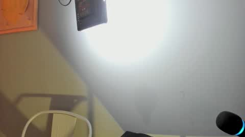 Snapshot of cailing chatting on March 18, 2026, 10:51 am I am Katherine online show from March 18, 2026, 10:51 am