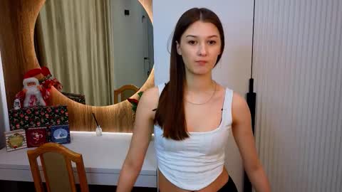 Kira online show from February 2, 2026, 12:26 pm