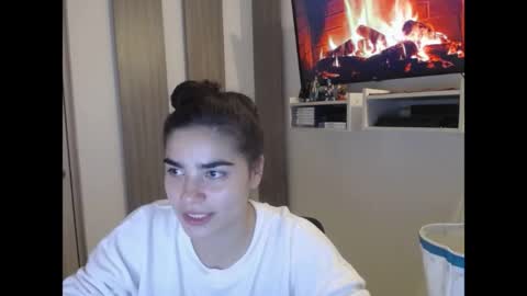 caitlingomez0 online show from May 4, 2026, 11:28 am