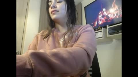 caitlingomez0 online show from May 7, 2026, 10:53 am