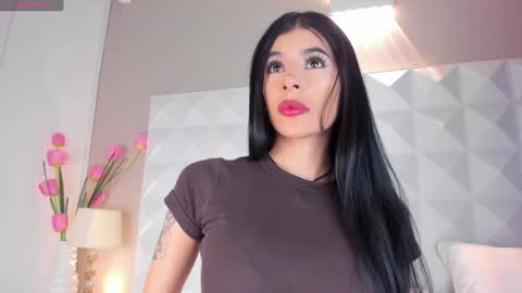 Caitlyn  online show from February 3, 2025, 5:03 pm