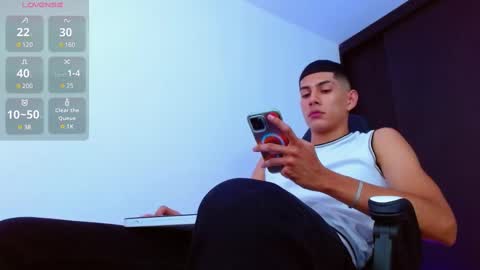 Snapshot of calavalerio chatting on February 18, 2025, 7:52 pm Valerio online show from February 18, 2025, 7:52 pm