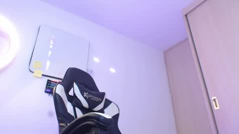Snapshot of calavalerio chatting on May 7, 2026, 10:04 pm Valerio online show from May 7, 2026, 10:04 pm