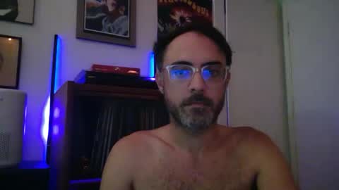 Snapshot of calicatdaddy chatting on October 3, 2025, 5:04 am CaliCatDaddy online show from October 3, 2025, 5:04 am
