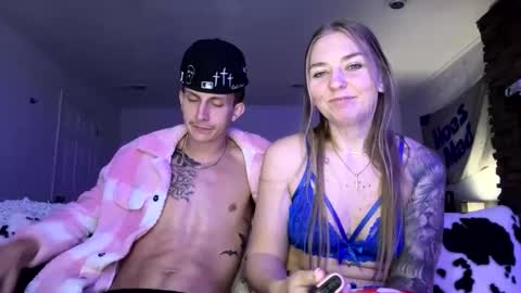 Snapshot of calicreamdaddy chatting on January 8, 2025, 6:52 am CaliCreamDaddy online show from January 8, 2025, 6:52 am