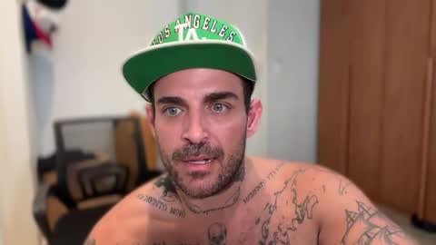 Snapshot of californiabrazilian chatting on April 1, 2026, 12:33 am CaliforniaBrazilian online show from April 1, 2026, 12:33 am