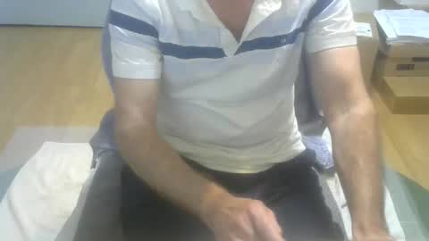 Snapshot of califun4u chatting on January 23, 2025, 2:02 am califun4u online show from January 23, 2025, 2:02 am