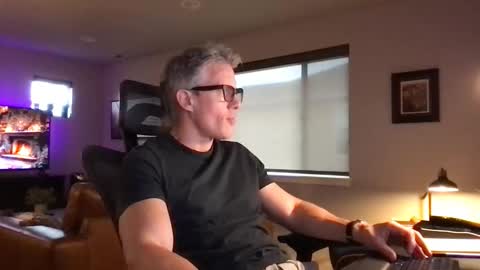 calirsedmo online show from December 14, 2025, 7:18 pm